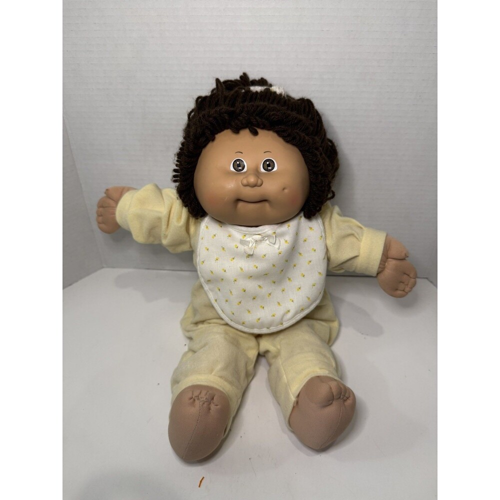 1982 Coleco Cabbage Patch Kid Doll Brown Hair Brown Eyes Dimples 16”